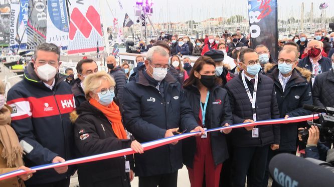 Inauguration du Village Départ du Vendée Globe 2020 avec Yves Auvinet président du Conseil départemental de Vendée et de la Saem Vendée Globe, Bruno Retailleau, sénateur de Vendée et Christelle Morançais, présidente de la Région des Pays de la Loire