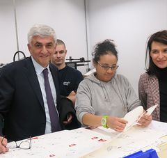 Christelle Morançais, présidente du Conseil régional des Pays de la Loire rencontre des apprentis